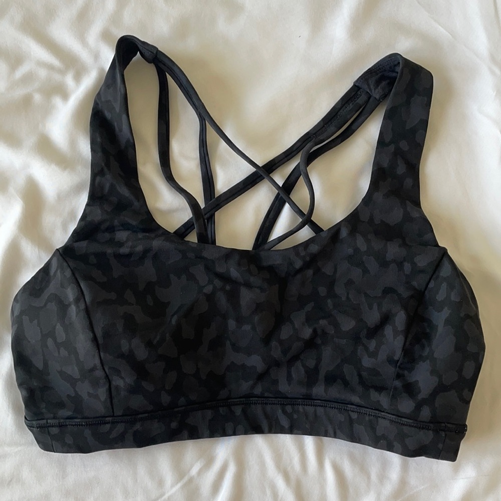 Lululemon free to be serene bra